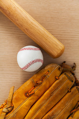 Baseball equipment