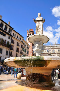Madonna Verona fountain in Piazza delle Erbe. Verona. Italy.    