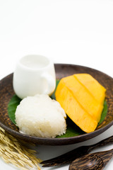 Thai dessert of mango with sticky rice