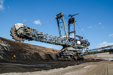 Schaufelradbagger im Braunkohletagebau