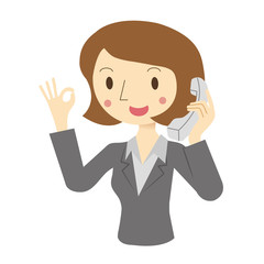 電話をしている女性