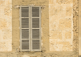 Fototapeta premium Fensterladen alt Holz geschlossen