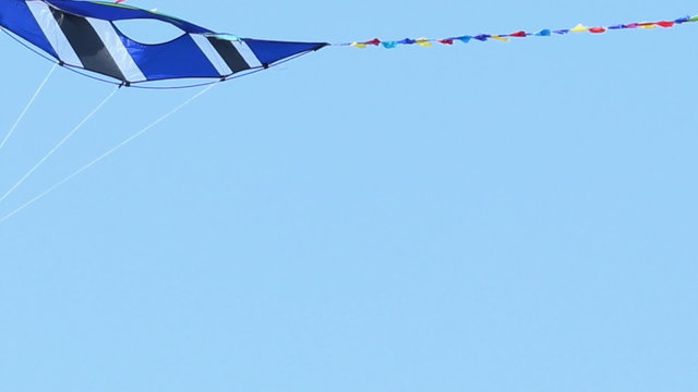 Drache am Himmel im Sommer
