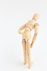 デッサン人形　腰痛