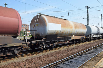 Oil transportation railway carriages