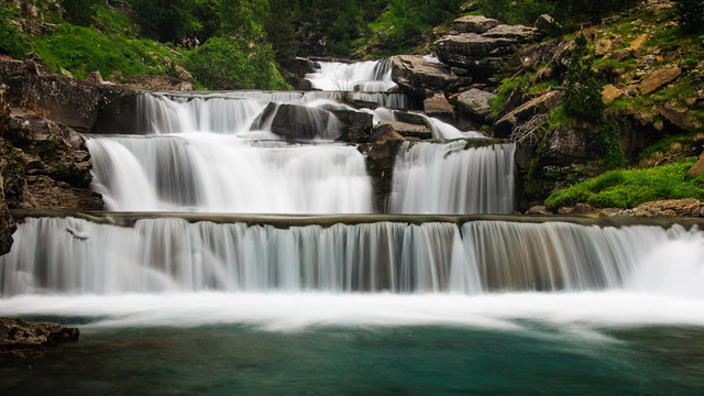 Gradas de Soaso de Ordesa (Pirineos, Pyr&eacute;n&eacute;es)