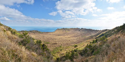 Fototapeta na wymiar view of SeongSan Ilchulbong (Volcanic Cone) in Jeju Island.