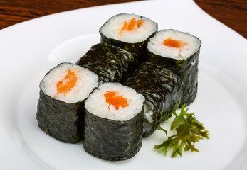 Salmon roll