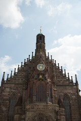 Fototapeta na wymiar the 14th century Gothic brick Frauenkirche in Nuremberg, Germany