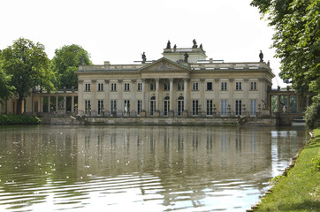 Fototapeta na wymiar Lazienki palace in Warsaw. Poland,