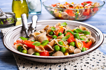 Pasta with vegetables