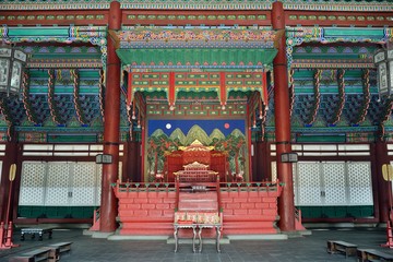 Fototapeta premium the inside of Geunjeongjeon in Gyeongbok palace in Korea