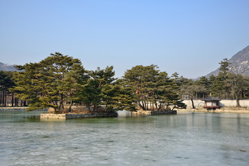 Fototapeta na wymiar two artificial islands in the Gyeonghoeru pond, in Gyeongbokgung