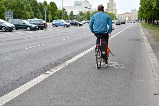 Radfahrer in der Innenstadt von Berlin
