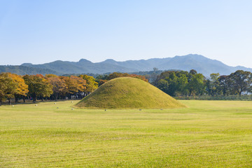 Obraz premium Silla tombs in Gyeongju