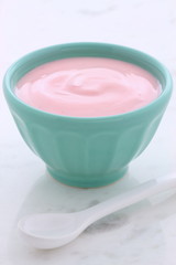 Obraz na płótnie Canvas Fresh strawberry yogurt