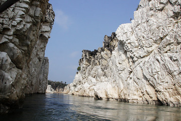 Fototapeta na wymiar Marble Rocks at Bhedaghat