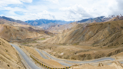 1D highway Srinagar to Kagil route, view of Fotula point , 4,044