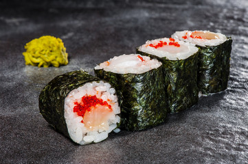 Hotate maki rolls with scallop
