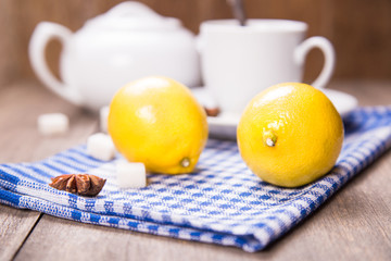 tea with lemon