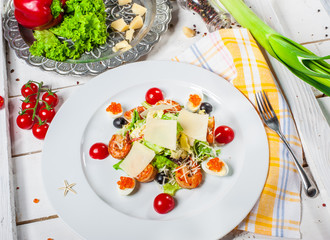 Salad with eggs and shrimps
