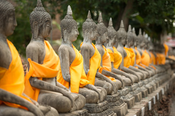 old Buddha statue in temple at Ayutthaya - obrazy, fototapety, plakaty