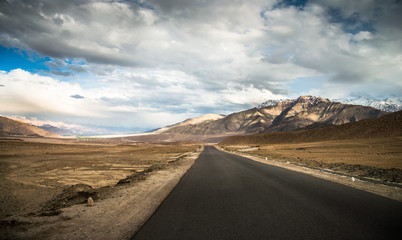 Routes in Ladakh Overlooking the beautiful