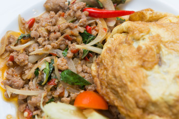 spicy pork with basil and omelet