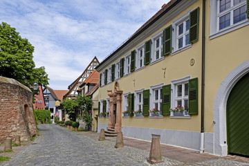 Fototapeta na wymiar Historische Altstadt Ladenburg