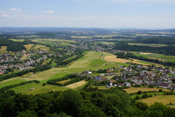 Blick vom Bergfried der Burgruine Olbrück