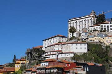 Fototapeta na wymiar Fachadas de Oporto