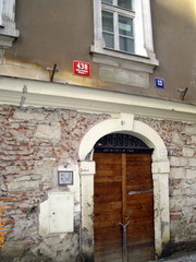 PRAGA CASETTA RUSTICA NEL QUARTIERE DI MALASTRANA