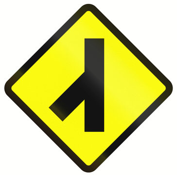 Indonesian road warning sign: 45 Degree Intersection
