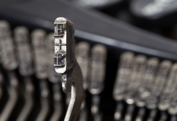 F hammer - old manual typewriter