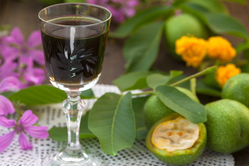 Walnut liqueur, alternative medicine