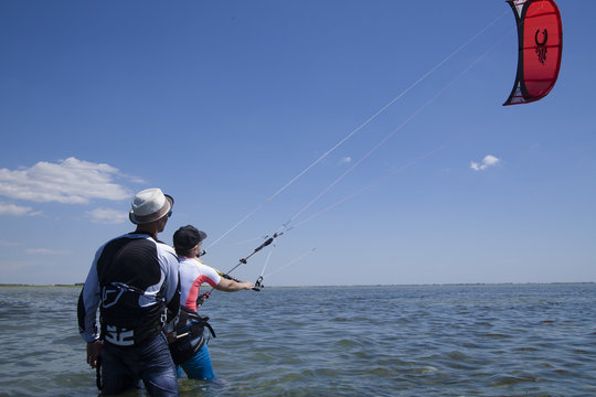  Student and teacher in Kitesurf