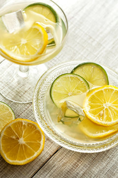 fresh iced juice with lemon