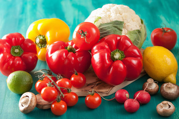 vegetables tomato pepper mushroom onion cauliflower