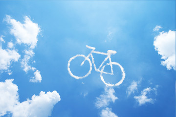 Obraz premium Clouds shaped like a bicycle.
