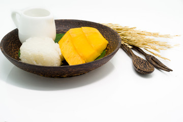 Thai dessert of mango with sticky rice