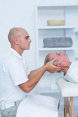 Obraz premium Man receiving head massage 