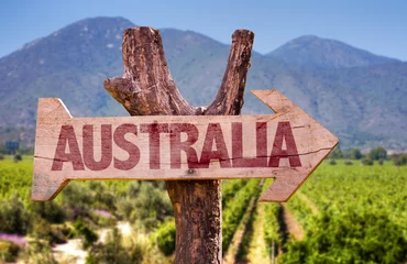 Foto auf Acrylglas Australien Australien-Holzschild mit Weinkellerei-Hintergrund