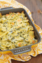 Baked pasta with spinach