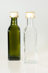 Transparent glass bottle
