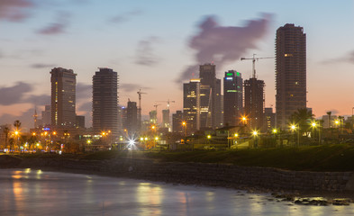 Fototapeta na wymiar The coast and Tel Aviv in morning.