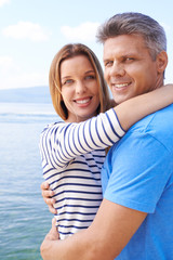 Fototapeta premium Embracing couple