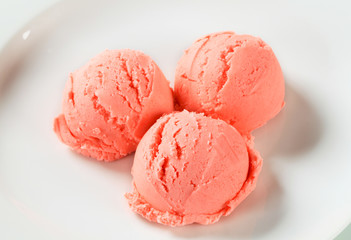 Strawberry ice cream