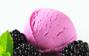 Fruit ice cream with fresh blackberries