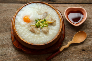 Porridge with egg and liver.