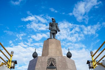 Fototapeta premium statue of king rama v at chulachomklao fort,samut prakan province,Thailand